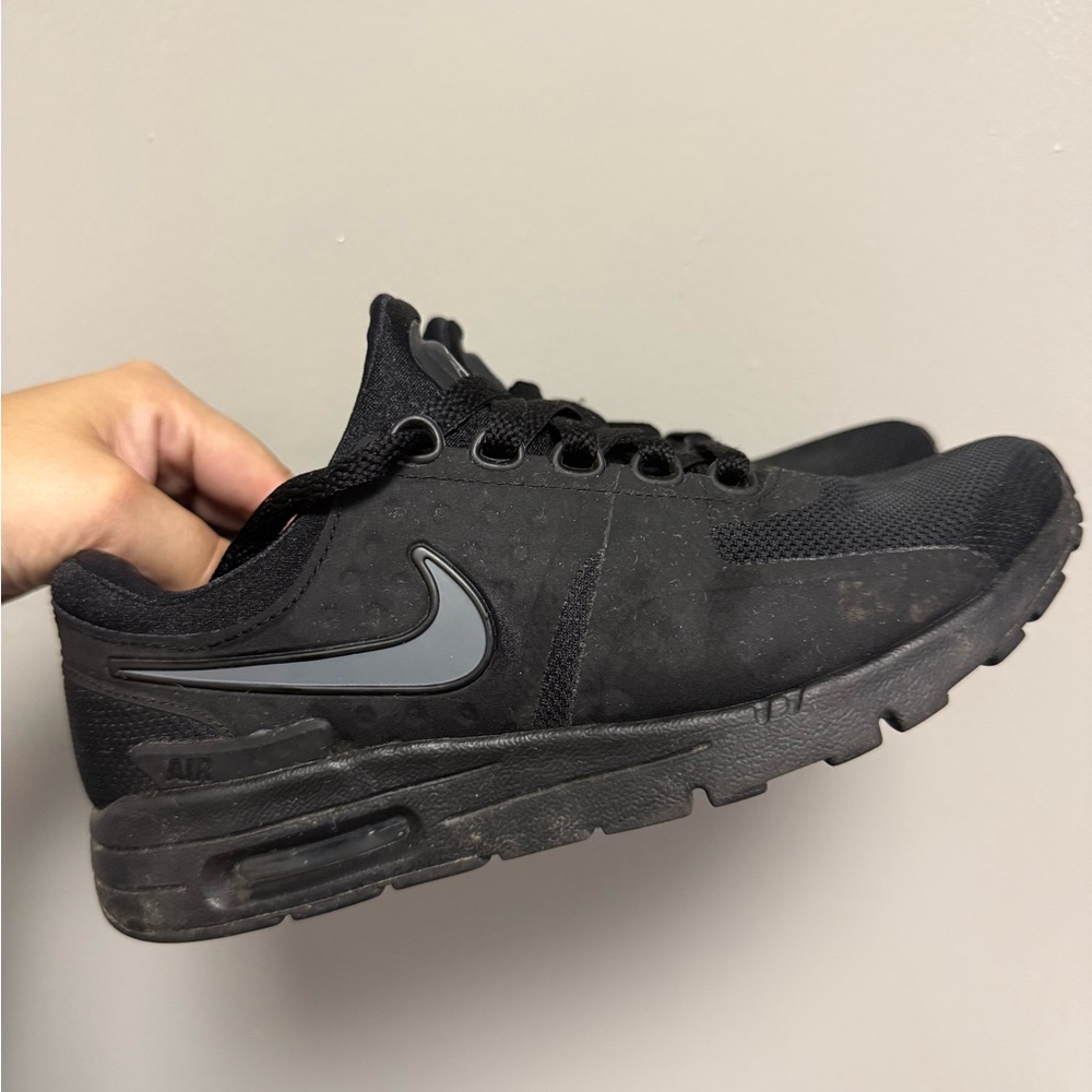 Nike Men's Black Air Sneakers DONATED